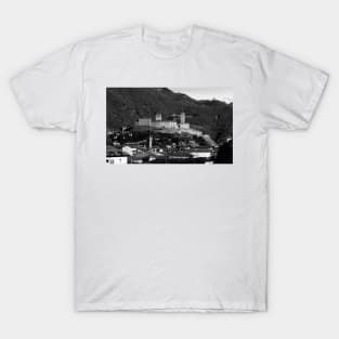 Castello Grande in black and white, Bellinzona, Ticino, Switzerland T-Shirt